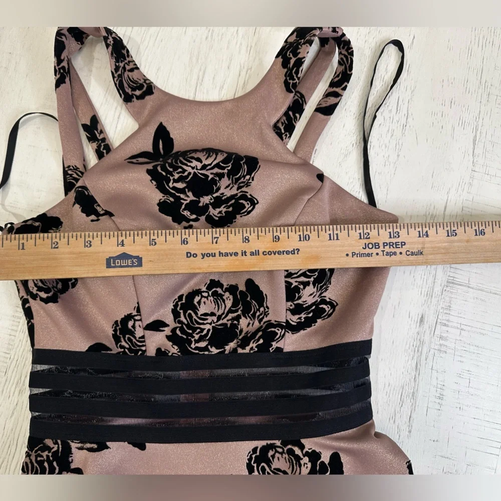 Nordstrom dress. City Studio Size 1 Teen Section - Picture 3 of 6